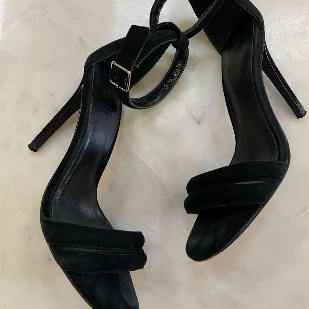NICHOLAS black heels
